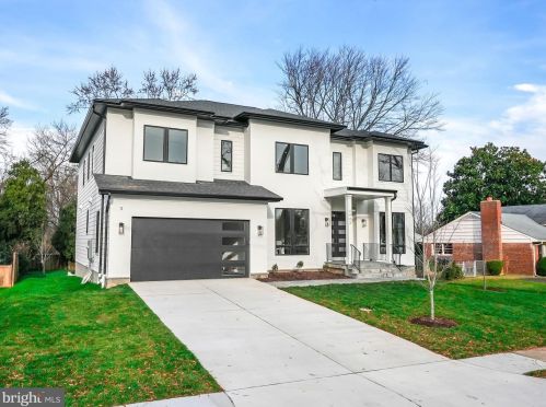 1422 Mayflower Dr, Mc Lean VA 22101-5615 exterior