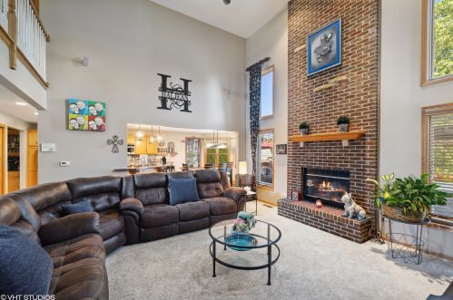 19057 Appaloosa Ln, Joliet IL exterior