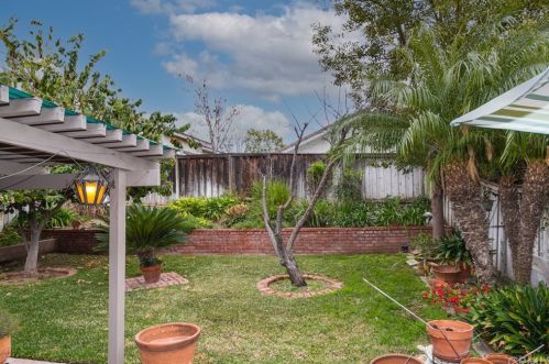 306 Longbranch Cir, Brea CA 92821-4422 exterior