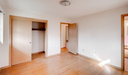 136 20 Ave, South Saint Paul MN 55075-2159 exterior