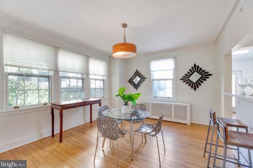 2815 Cathedral Ave, Washington DC 20008-4122 exterior