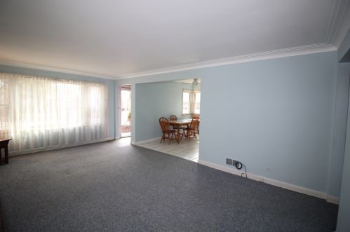 9338 Ridgeway Ave, Chicago, IL 60805-1834