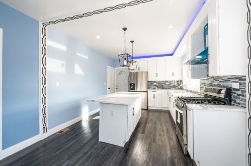 245 18 Ave, Broadview IL 60155-3932 exterior