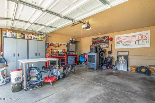 6120 Springbrook Dr, Tucson AZ exterior