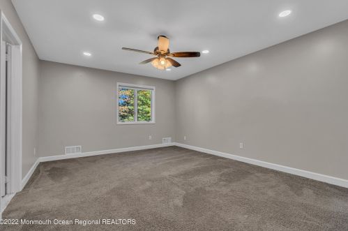 147 Hickory Rd, Jackson Twp NJ 08527-3841 exterior