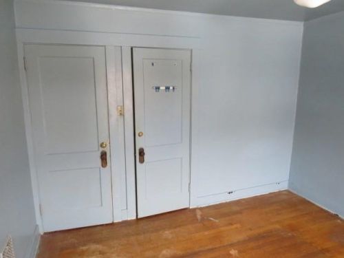 911 Kennebec St, Pittsburgh PA 15217-2605 exterior