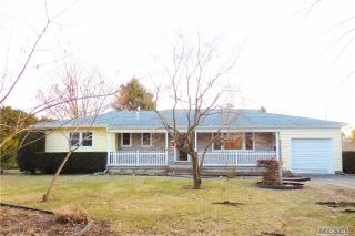 260 Old Country Rd, Huntington Station NY  11747-2730 exterior