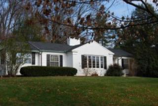 2333 Woodwick Rd, Lancaster PA  17601-3240 exterior