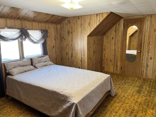 177 Gleason Rd, Duluth MN 55810-4509 exterior