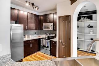 2432 Johnson Ferry Rd, Atlanta GA  30341-2637 exterior