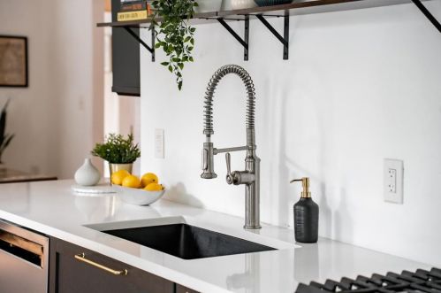 762 Elbert St, Atlanta GA 30310-2815 exterior