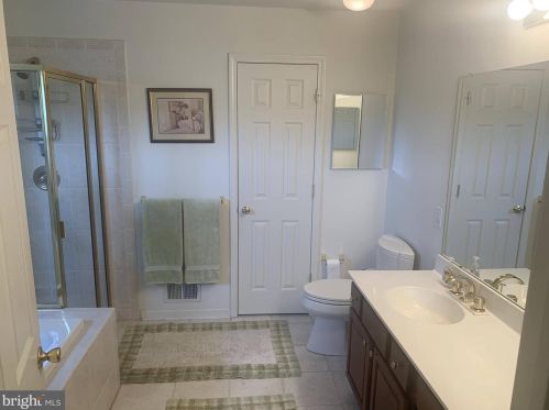 3357 Woodland Cir, Huntingdon Valley PA 19006-4246 exterior