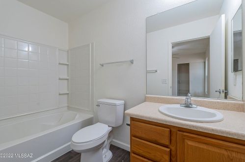 6419 Sunrise Vly Dr, Tucson AZ 85706-4979 exterior