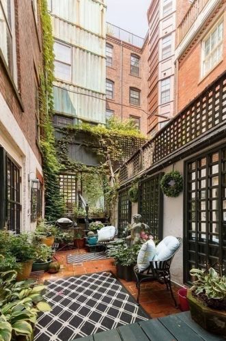 53 Chestnut St, Boston MA exterior