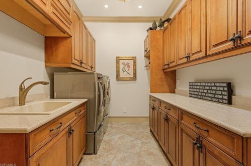 2939 Coco Lk Dr, Naples FL 34105-4515 exterior