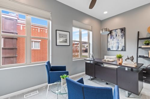 2502 Calumet Ave, Chicago IL  60616-2439 exterior