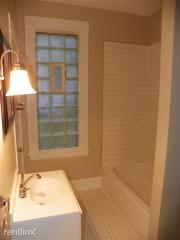 810 Concordia Ave, Saint Paul MN  55104-5522 exterior