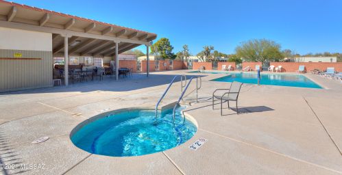 1022 Calle De Ln Temporada, Green Valley AZ 85614-1964 exterior