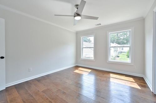 1477 Mercer Ave, Atlanta GA  30337-1515 exterior