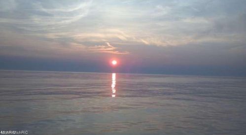 3713 Marina View Pt, Meskegon MI 49441-6406 exterior