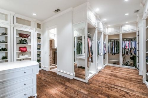 1 Bretton Woods Way, Dallas TX 75220-3808 exterior