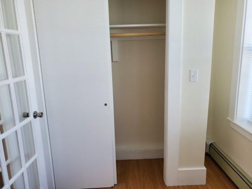 668 Grove St, Woonsocket RI  02895-5816 exterior