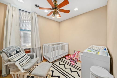 2321 Walton St, Chicago IL 60622-4817 exterior