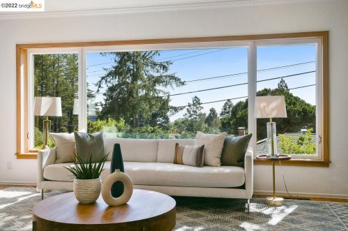 154 Avenida Dr, Berkeley CA 94708-2145 exterior