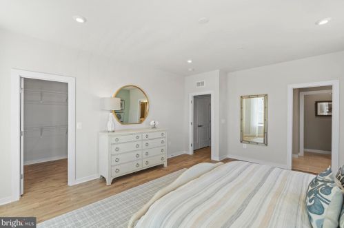 13639 Dulles Technology Dr, Herndon VA 20171-3415 exterior