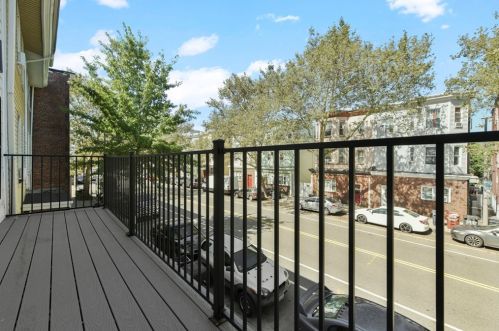 177 Chelsea St, Boston MA exterior