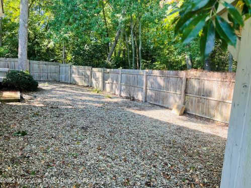 308 Enterprise Dr, Lacey NJ 08731-1815 exterior