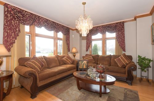 8236 Ainslie St, Chicago IL 60706-3067 exterior