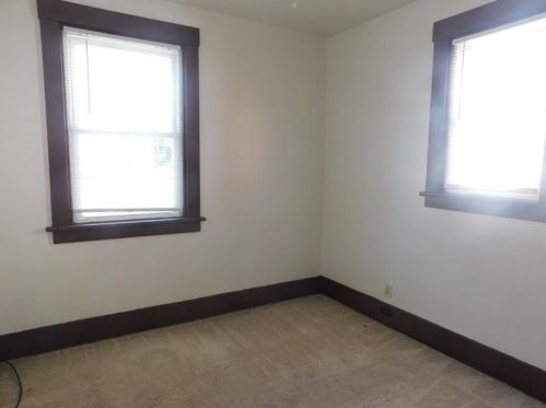 2920 Clermont Ave, Pittsburgh PA 15227-2820 exterior