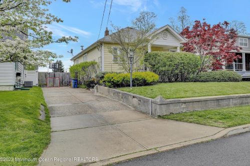 17 Locust Ave, West Long Branch NJ  07764-1547 exterior