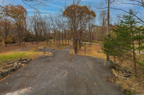 310 Comfort Trl, Montgomery NY 12549-1977 exterior