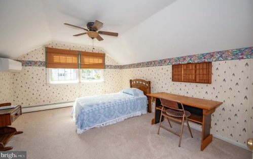 576 Kromer Ave, Berwyn PA 19312-1318 exterior