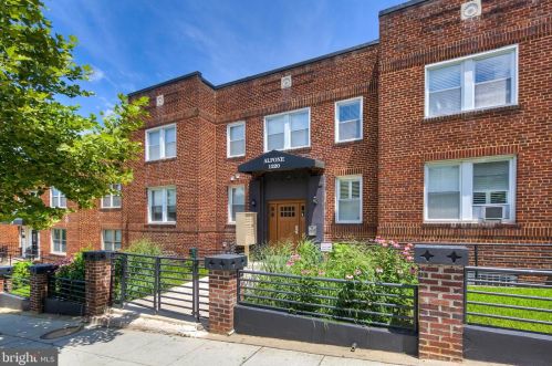 1220 Holbrook Ter, Washington DC  20002-2760 exterior