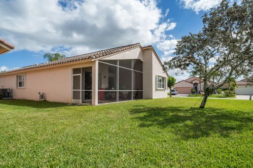 426 Springview Loop, Fort Pierce FL  34986-2663 exterior