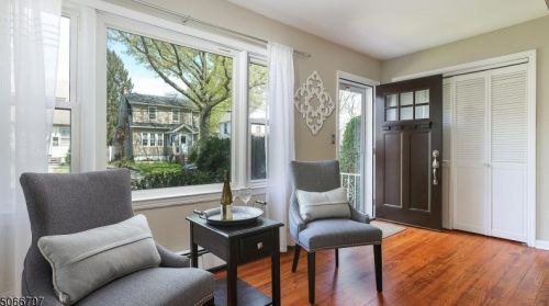 23 Brook St, Springfield, NJ 07081-1711