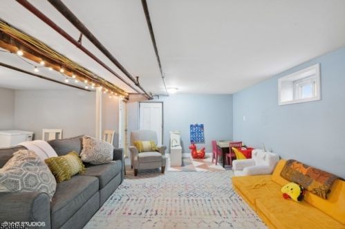 83 Jacoby St, Maplewood NJ 07040-3025 exterior