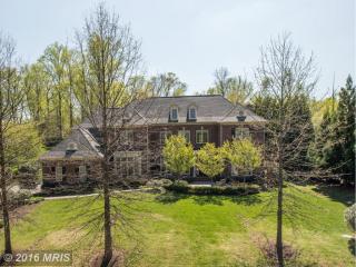 861 Centrillion Dr, Mc Lean VA  22102-1449 exterior