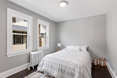 4305 Farwell Ave, Milwaukee WI  53211-1758 exterior