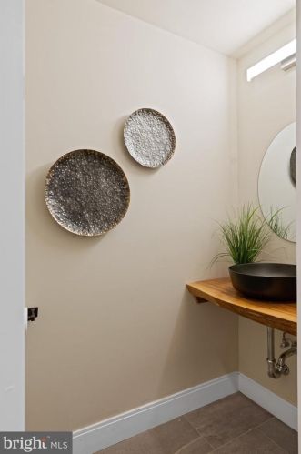 220 Prince St, Lancaster PA 17603-5878 exterior