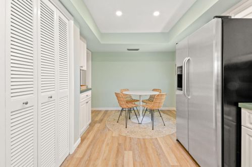 1330 27 Ave, Boynton Beach FL 33435-7529 exterior