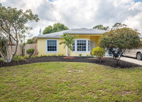 1508 Crowberry Dr, Fort Pierce FL  34983-4064 exterior