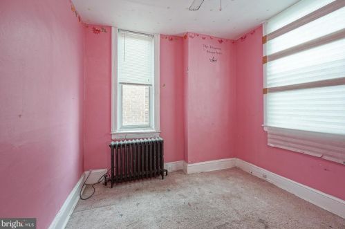 2513 American St, Philadelphia PA 19140-5724 exterior