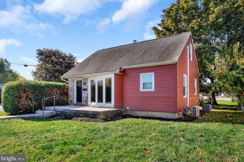 404 Prince St, Littlestown, PA 17340-1212