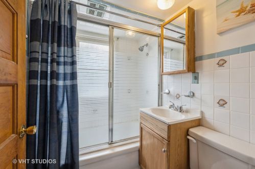 3918 104th St, Chicago IL 60628-2858 exterior