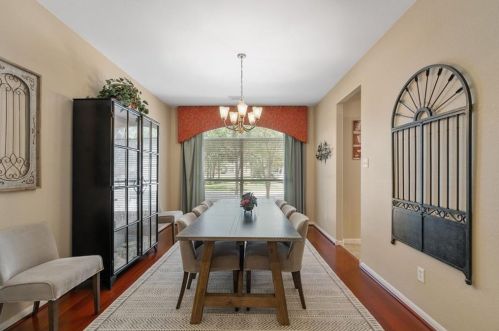 270 Abbott Dr, Austin TX 78737-4536 exterior