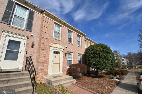 5648 Ridge View Dr, Alexandria VA  22310-1467 exterior